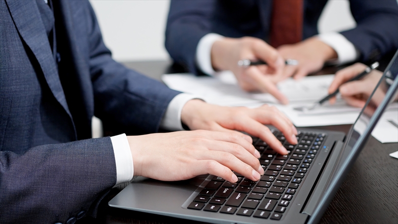 議事録を打つイメージ